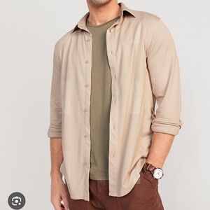 Old Navy Men’s Slim Fit Long Sleeve Performance Button Up Shirt - Large